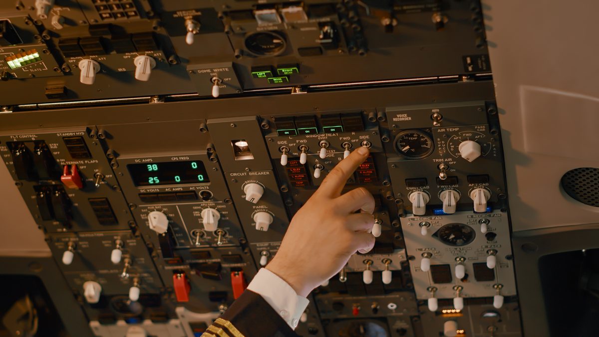 Corporate vs. Airline Pilot Careers: Pros and Cons